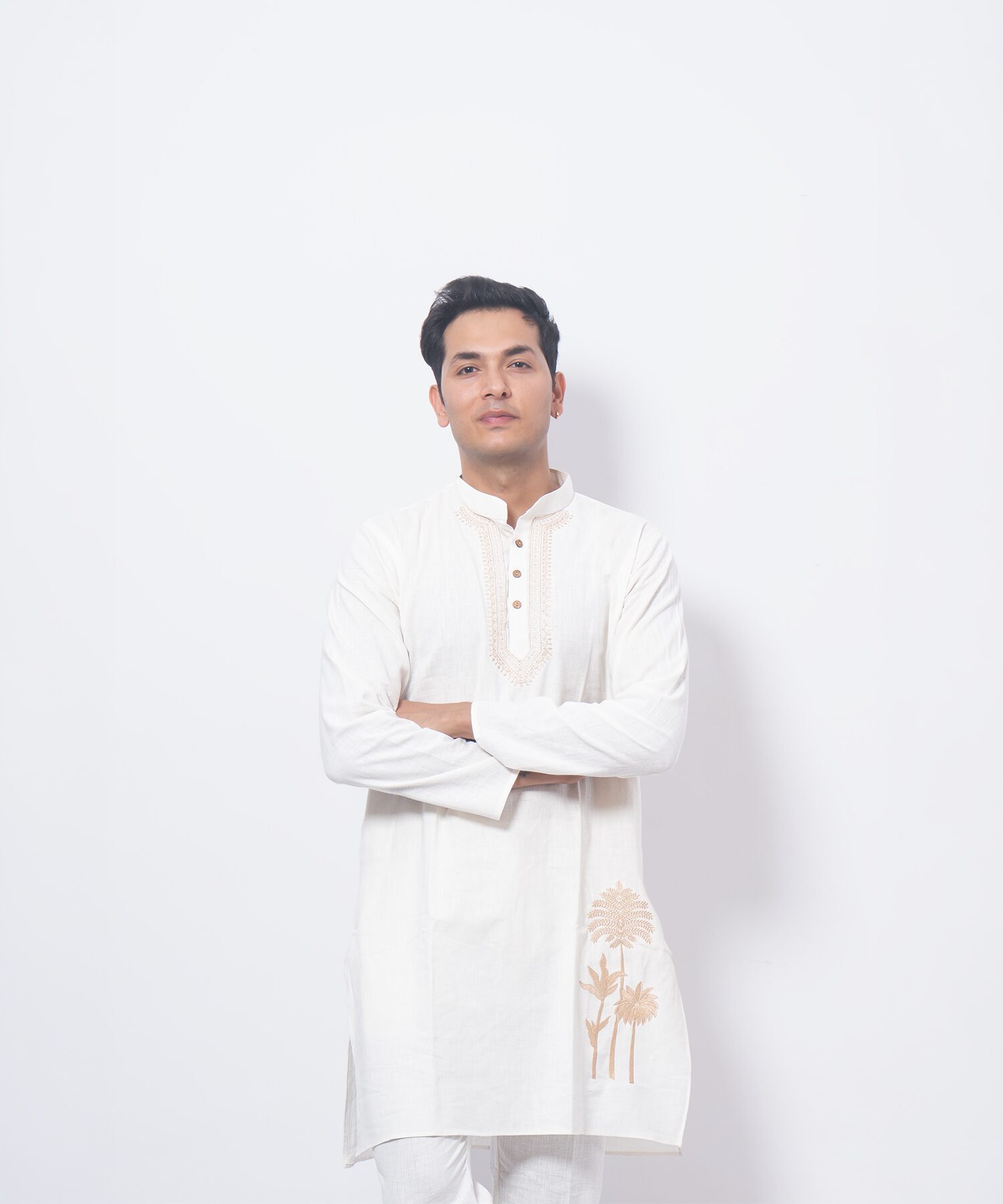 Elegant White Palm Embroidered Kurta Set - Image 2